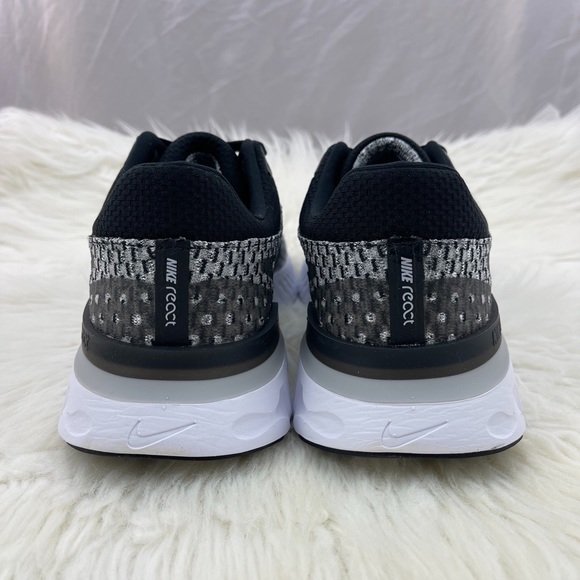 Men's Nike React Infinity Run Flyknit 3 Smoke Grey Sneakers - Picture 3 of 7